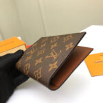 LV PASSPORT COVER - Image 5