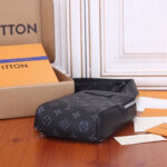 LV OUTDOOR SLINGBAG - Image 5