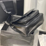 SAINT LAURENT NIKI MEDIUM IN CRINKLED VINTAGE LEATHER - Image 5