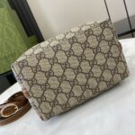 GG Emblem small bucket bag - Image 5