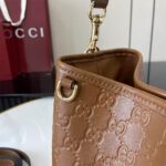 GG Emblem small bucket bag - Image 6