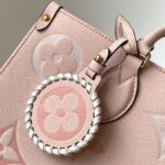 LV OnTheGo MM - Image 6