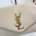 YSL calypso medium in grained lambskin - Image 6