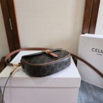 Celine SOFT SHOPPER BAG IN Triomphe Canvas and Calfskin - Image 6