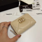 CHANEL Zipper wallet - Image 6