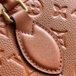 LV Onthego MM - Image 6