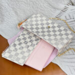 LV Pochette Félicie - Image 6