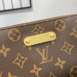 LV Pochette Eva - Image 6