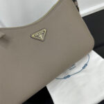 Prada Aimee medium leather shoulder bag - Image 6