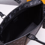 LV Sac Plat Horizontal Zippe - Image 6