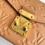 LV Pochette Métis East West - Image 6