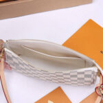 LV Pochette Accessoires - Image 6