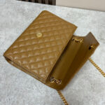 YSL envelope medium in grained leather - Image 6