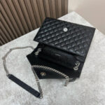 YSL envelope medium in grained leather - Image 6