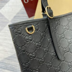 GG Emblem large tote bag - Image 6