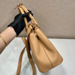 Large Prada New Galleria leather bag(HIGH-END GRADE) - Image 6