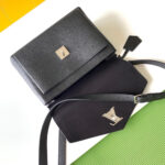 Louis Vuitton MYLOCKME - Image 6