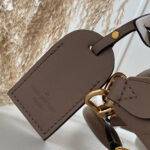 LV TOTE MM HANDBAG - Image 6