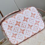 LV By the Pool NEONOE BB - Image 6