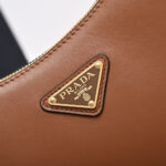 Prada Arque leather shoulder bag - Image 6