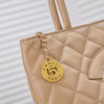 CHANEL Medallion Tote Bag - Image 6