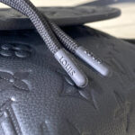 LV Pulse Wearable Wallet G65 - Image 6