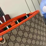 GG Emblem medium bucket bag - Image 6