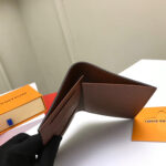 LV PASSPORT COVER - Image 6