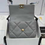 CHANEL 19 HANDBAG - Image 6
