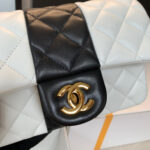 CHANEL MINI FLAP BAG - Image 6