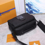 LV S LOCK MESSENGER - Image 6