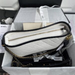 CHANEL Medium GABRIELLE HOBO HANDBAG - Image 7
