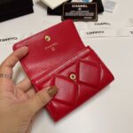 CHANEL 19 card holder with flap - Image 7