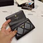 CHANEL 19 card holder with flap - Image 7