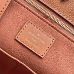 LV Onthego MM - Image 7