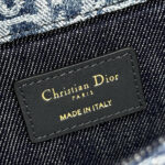 Dior 30 Montaigne East-West Bag with Chain - Image 7