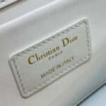 Dior 30 Montaigne East-West Bag with Chain - Image 7