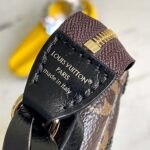 LV Pochette Accessoires - Image 7