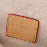 LV Pochette Camille - Image 7