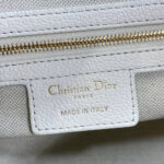 Dior Small Dior Voyage Bag(HIGH-END GRADE) - Image 7