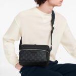 LV Outdoor Messenger - Image 7