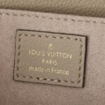 LV Pochette Métis East West - Image 7