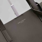 YSL SHOPPING SAINT LAURENT TOY IN LEATHER - Image 7