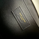 YSL envelope medium in grained leather - Image 7