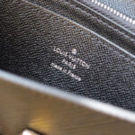 Louis Vuitton TWIST WALLET - Image 7