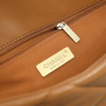 CHANEL 19 MAXI HANDBAG - Image 7