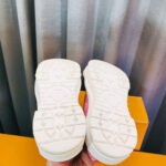 LV SQUAD SNEAKER - Image 7