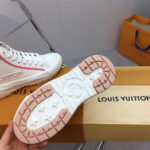 LV SQUAD SNEAKER - Image 7
