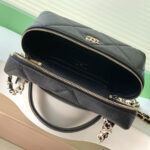 CHANEL Vanity with Chain(high-end grade) - Image 8