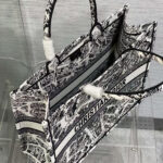 LARGE DIOR BOOK TOTE - Image 8